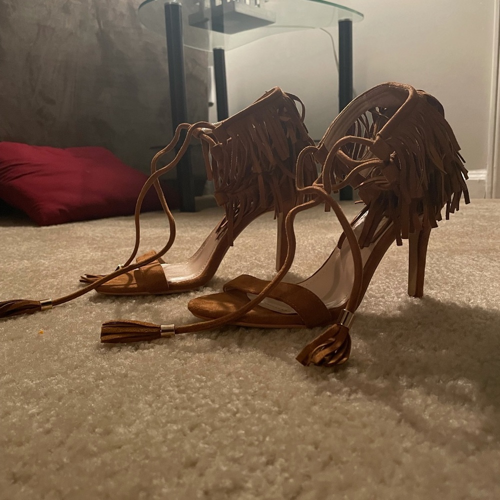 HOT & SEXY FRINGE/TASSLE STILETTO HEELS (BARELY WORN)